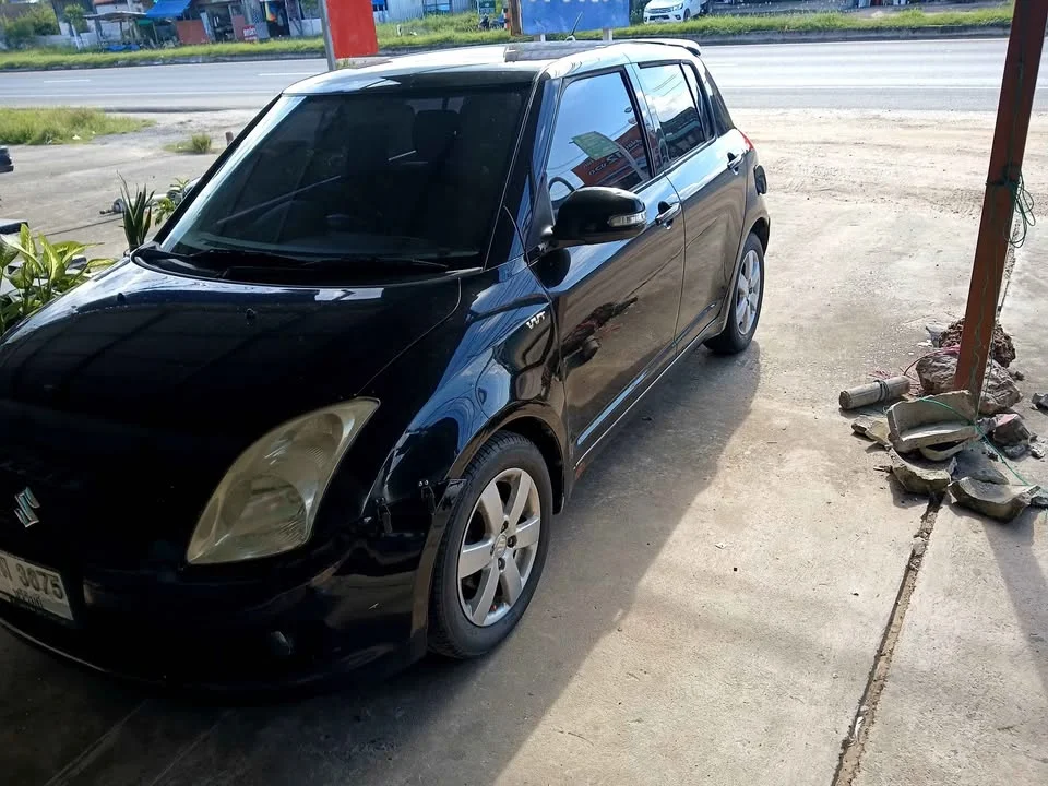 2011 Suzuki Swift I 3