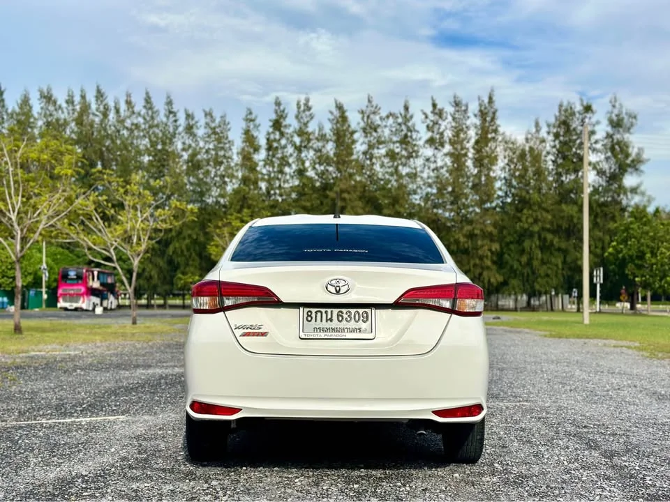 2019 Toyota Yaris ATIV III 2