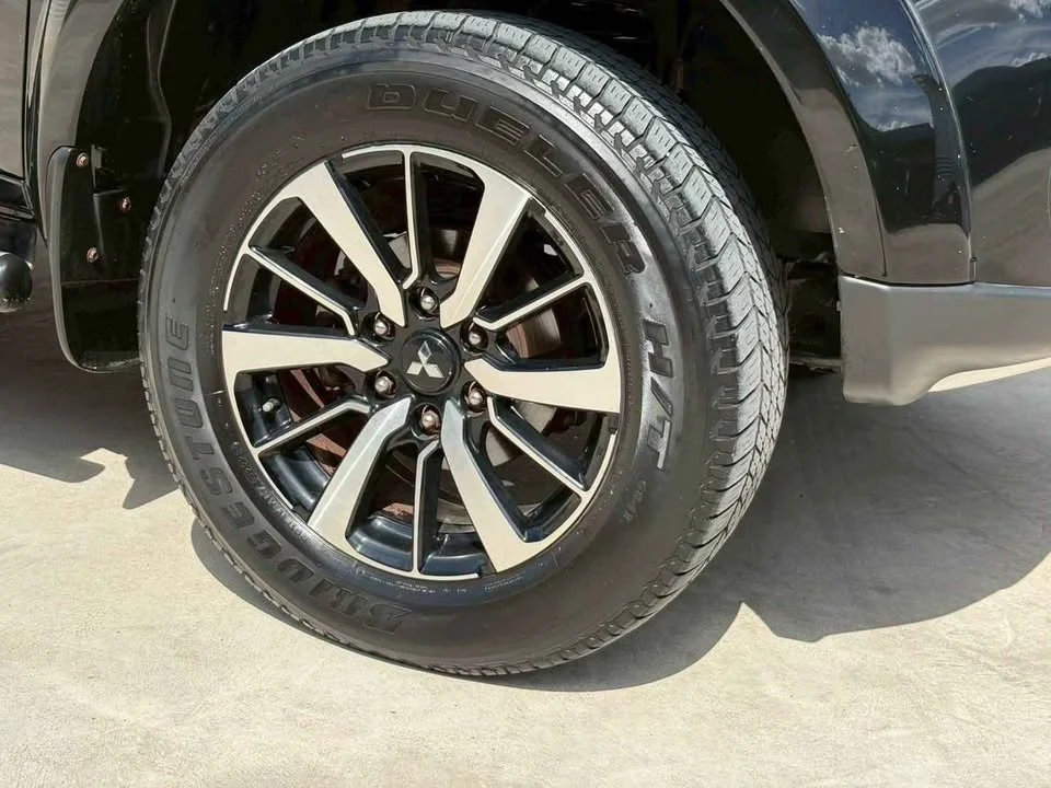 2009 Mitsubishi Pajero Sport II 2