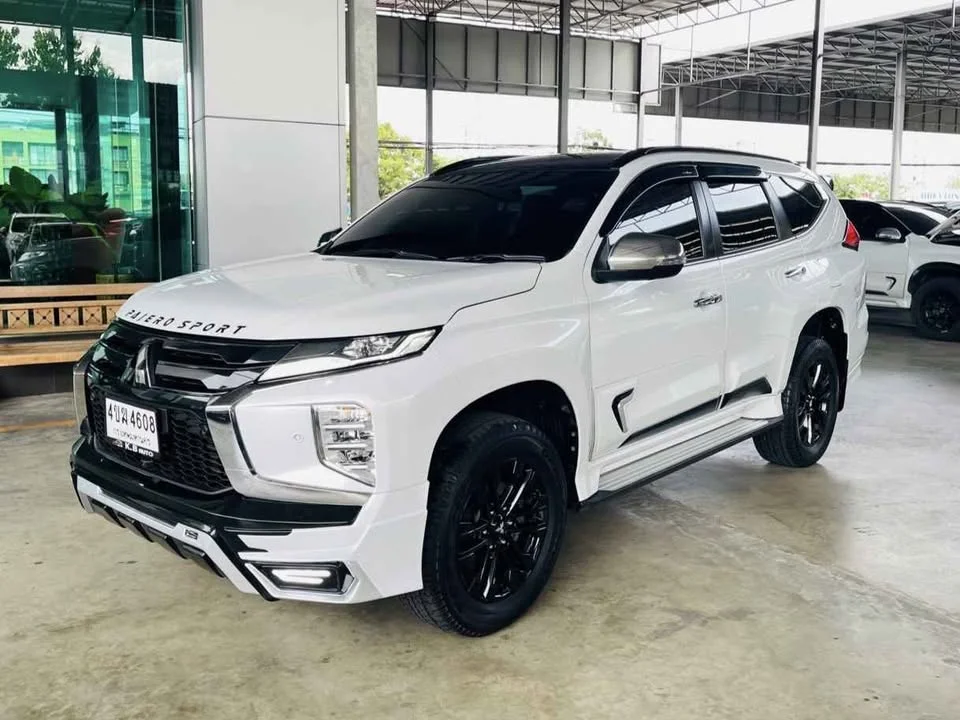 2023 Mitsubishi Pajero Sport III 2