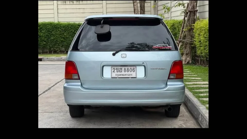 1997 Honda Odyssey I 3
