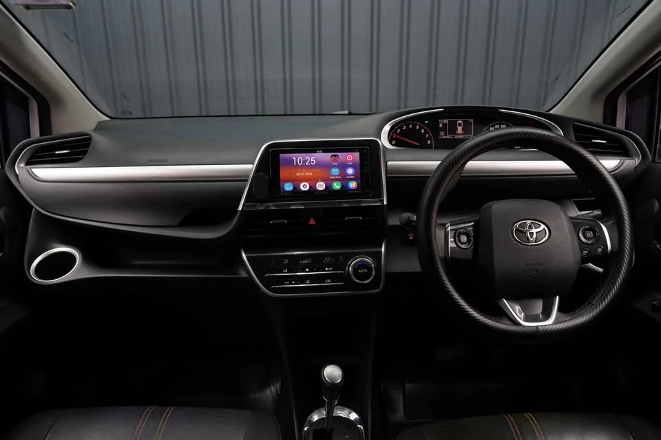 2016 Toyota Sienta II 2