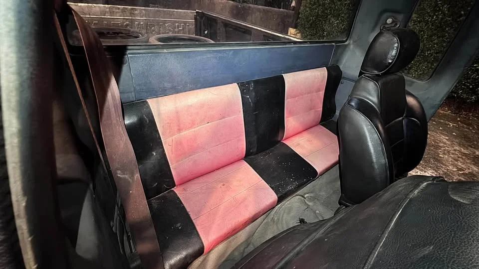 1990 Mitsubishi Triton II 3