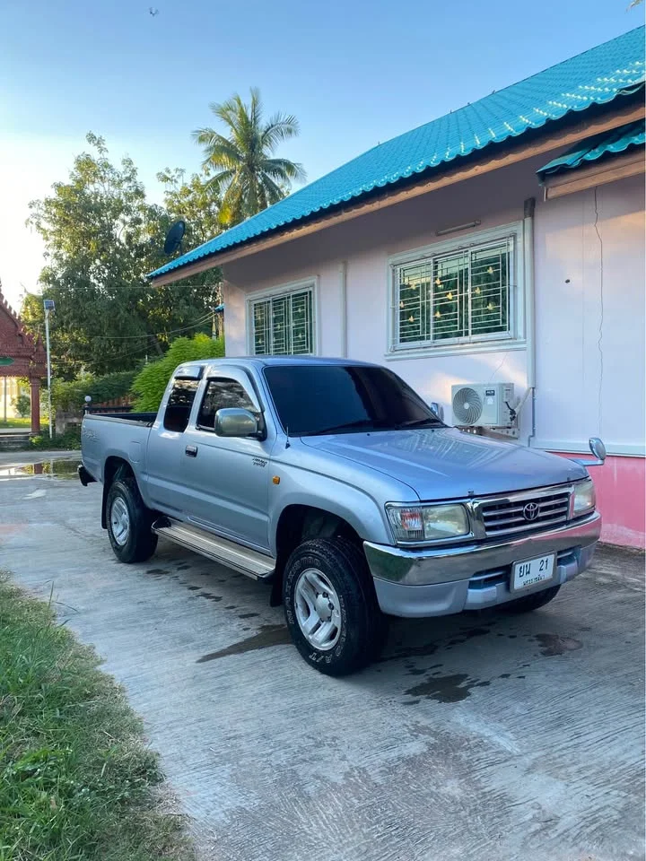 2001 Toyota Hilux Tiger VI 2