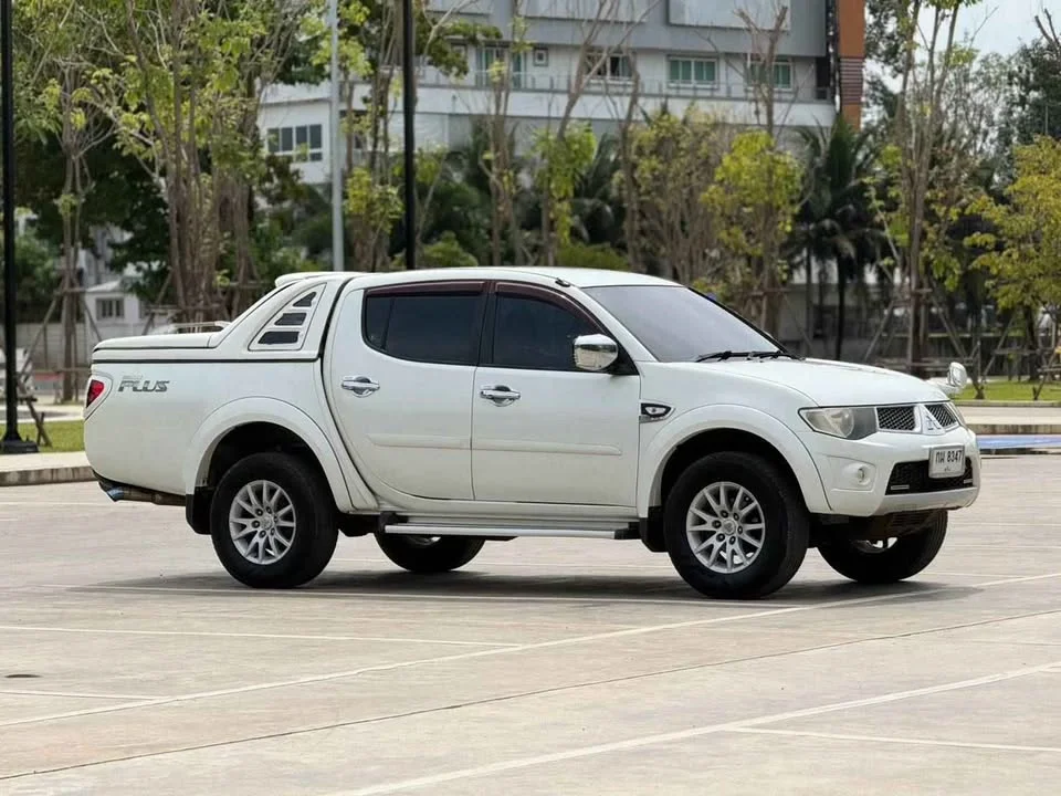 2012 Mitsubishi Triton IV 3
