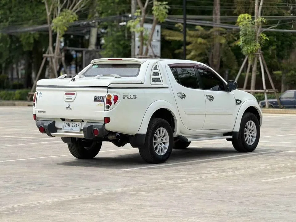 2012 Mitsubishi Triton IV 2