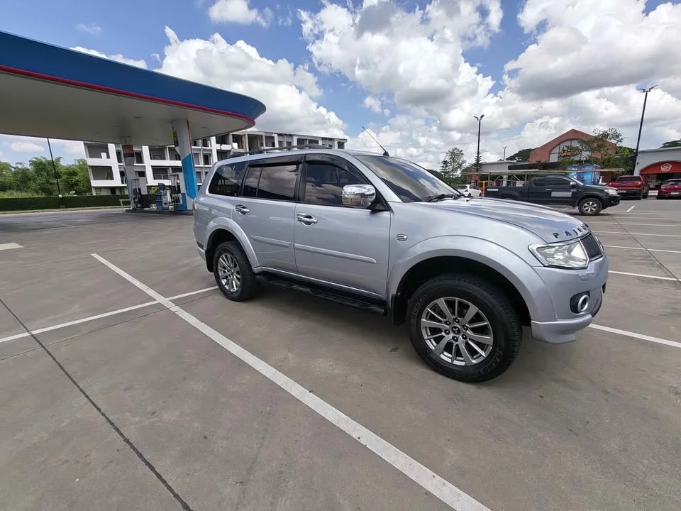 2012 Mitsubishi Pajero Sport II 2