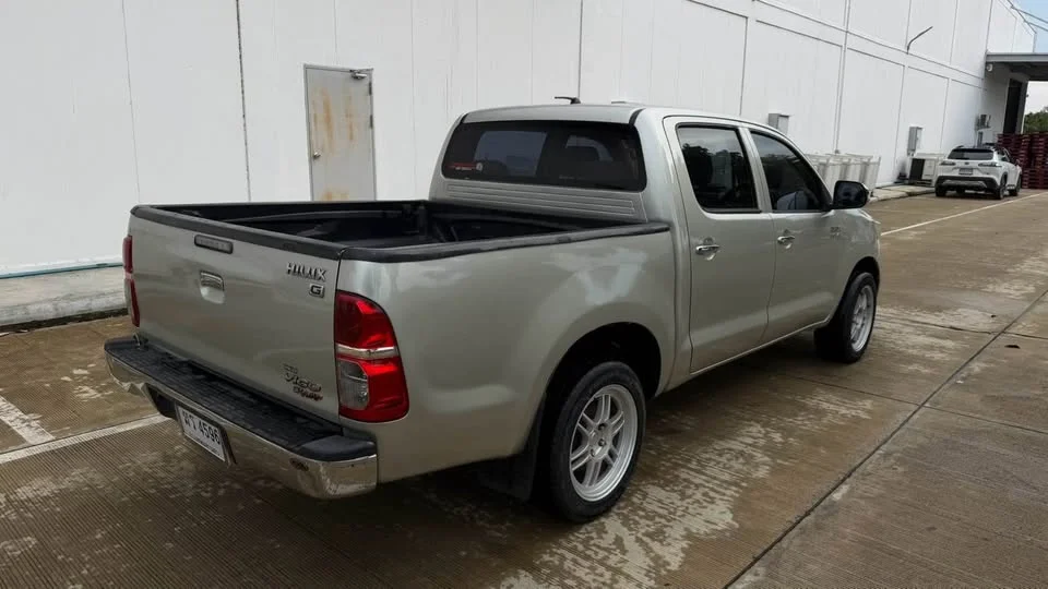 2012 Toyota Hilux VII 3