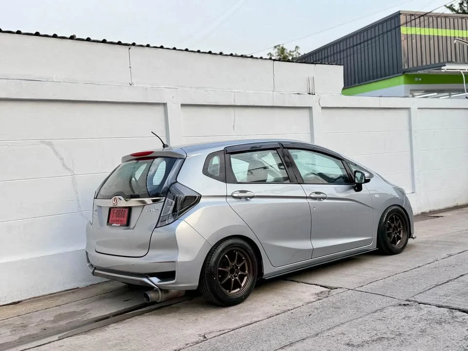 2020 Honda Jazz III 2
