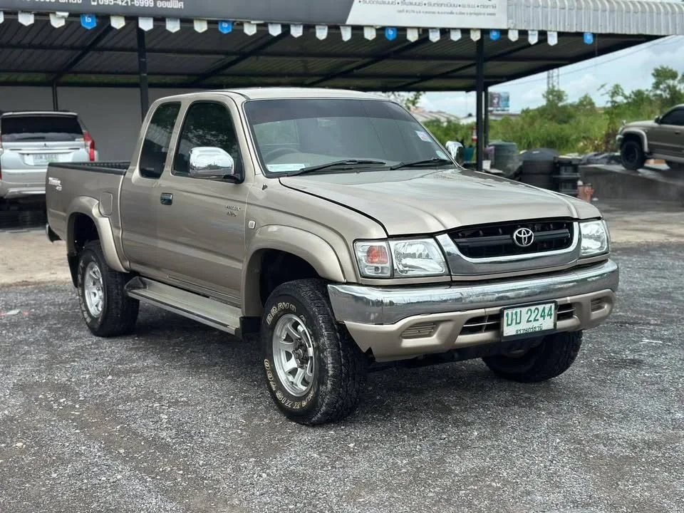 2003 Toyota Hilux Tiger VI 3