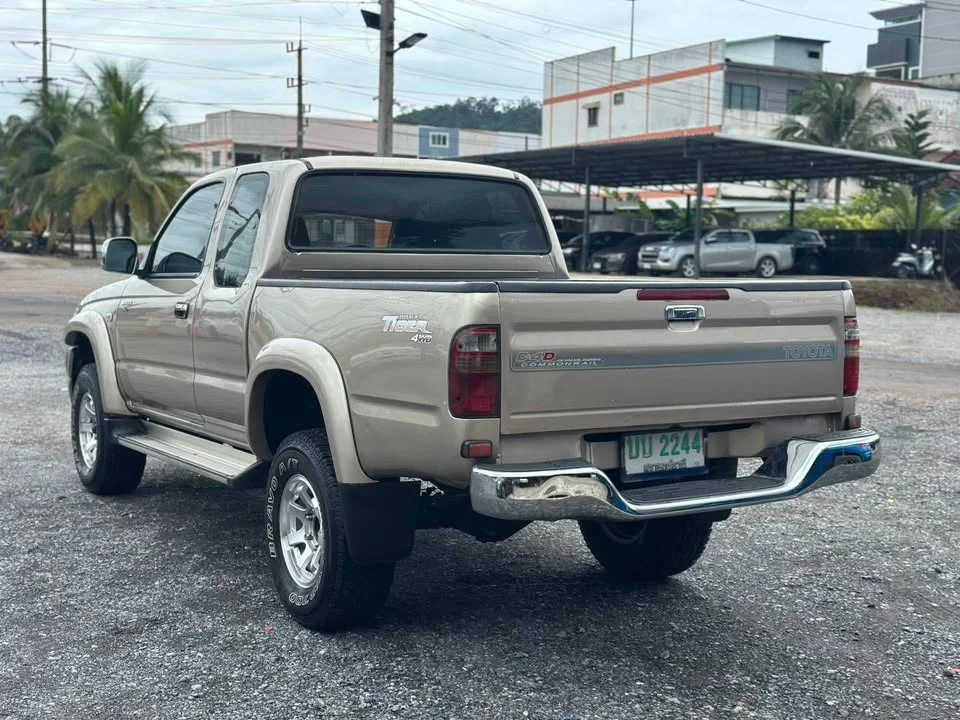 2003 Toyota Hilux Tiger VI 2