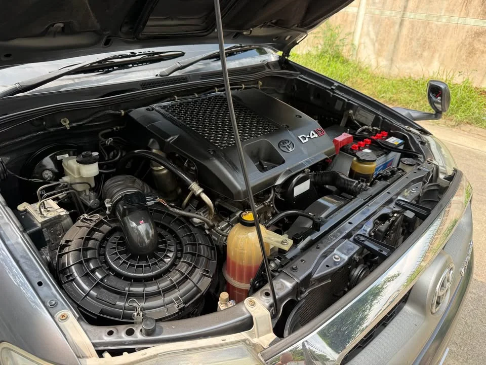 2010 Toyota Hilux VII 2