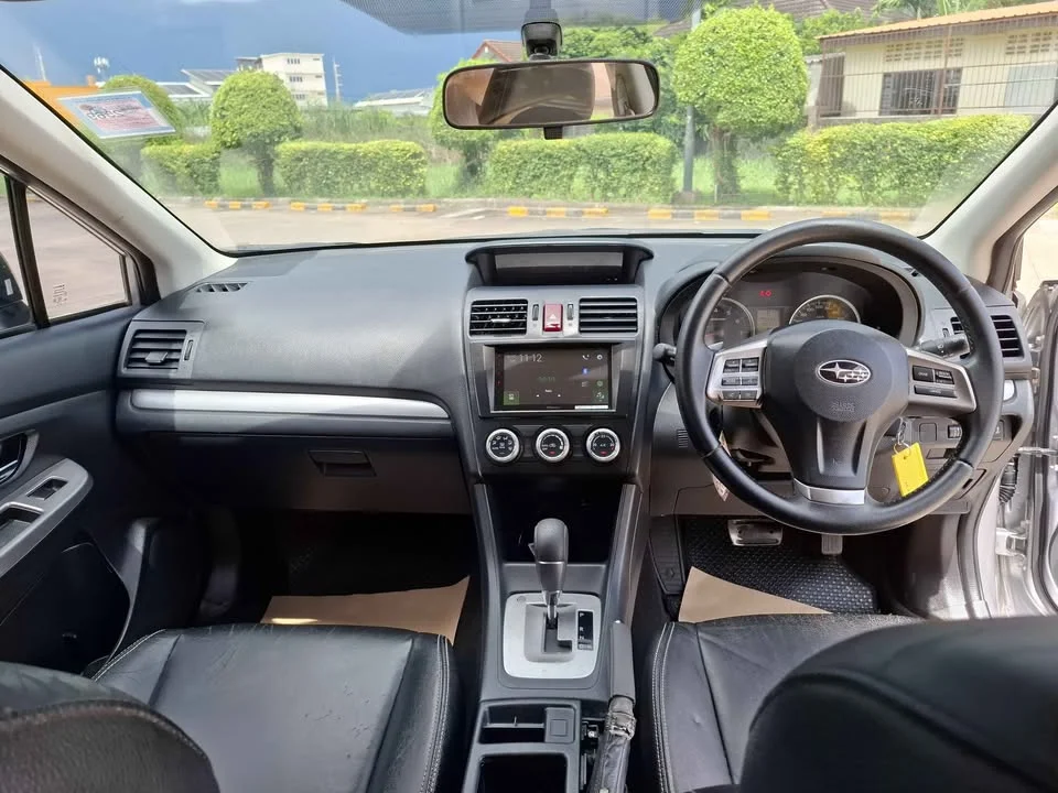 2014 Subaru XV I 2