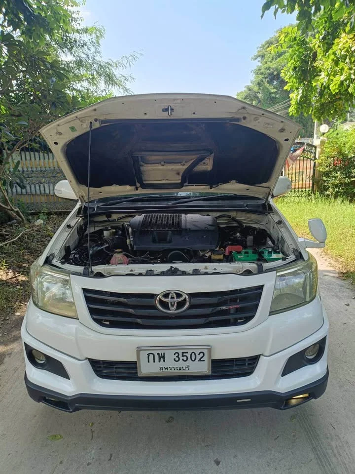2013 Toyota Hilux VII 3