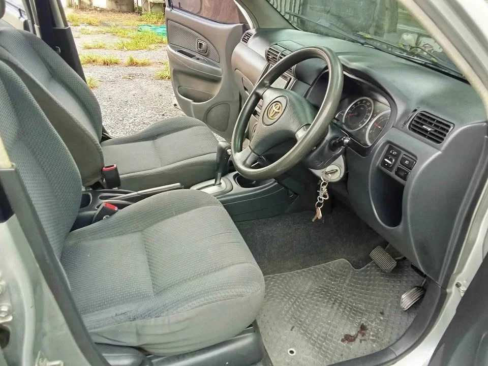 2005 Toyota Avanza I 2