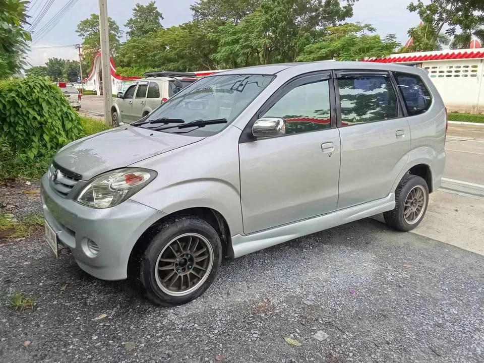 2005 Toyota Avanza I 3