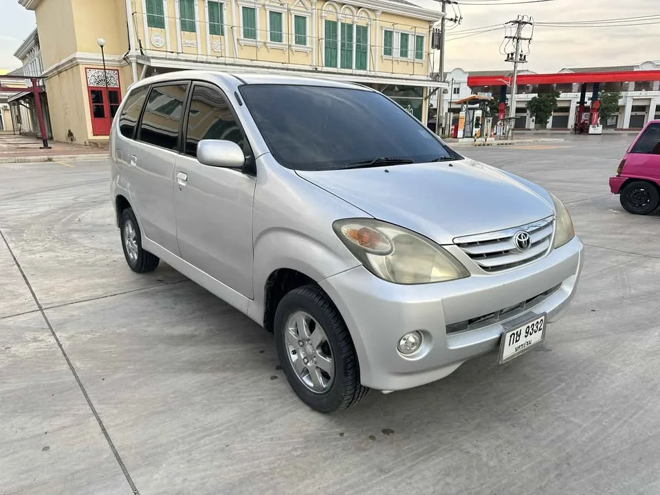 2004 Toyota Avanza I 3