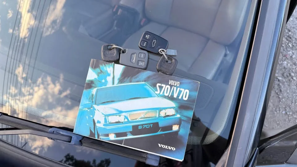 2001 Volvo S70 2