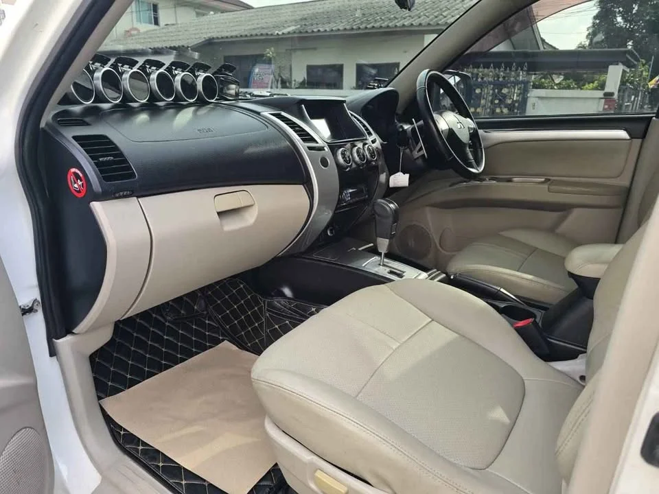 2012 Mitsubishi Pajero Sport II 2