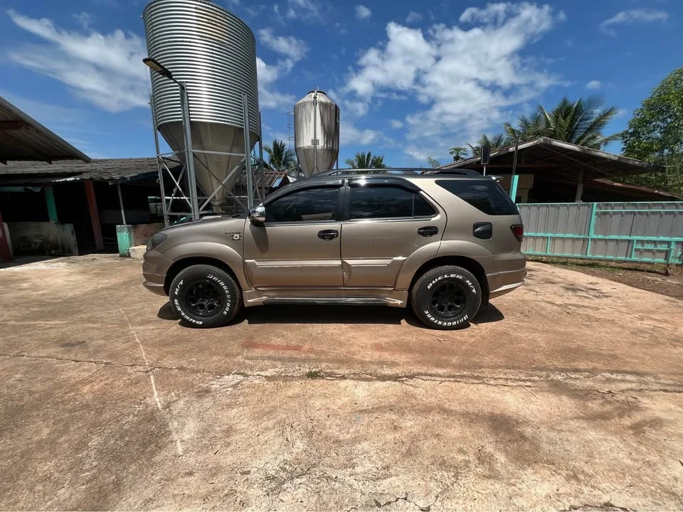 2007 Toyota Fortuner I 3
