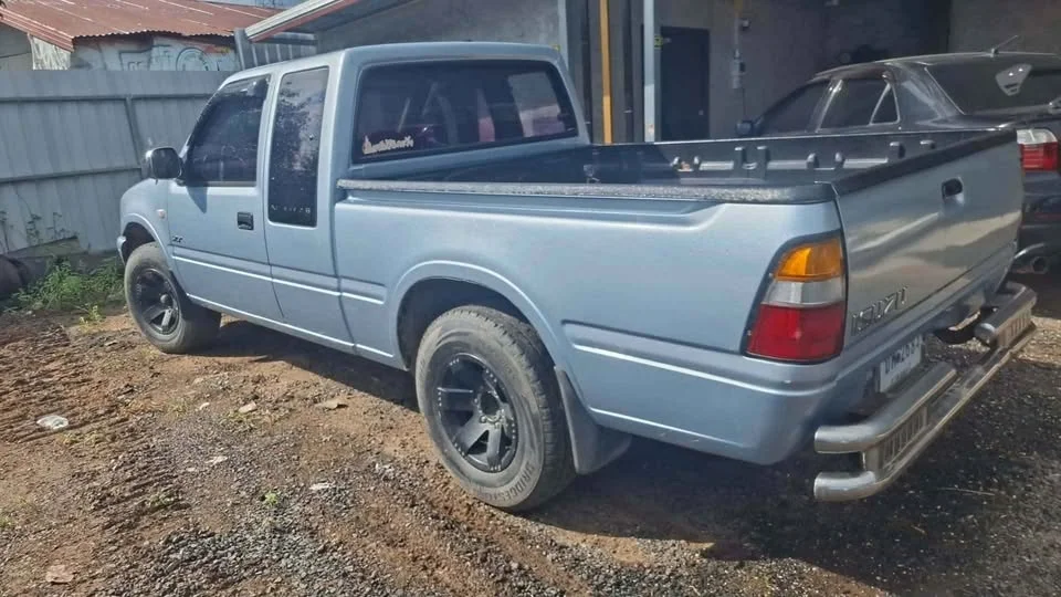 2000 Isuzu Faster Dragon Eyes III 2