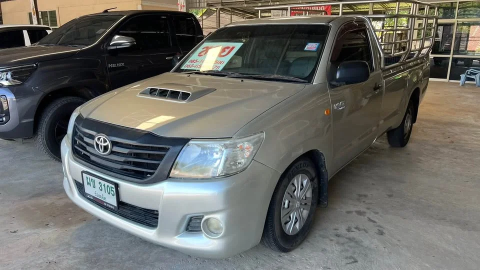 2014 Toyota Hilux VII 2