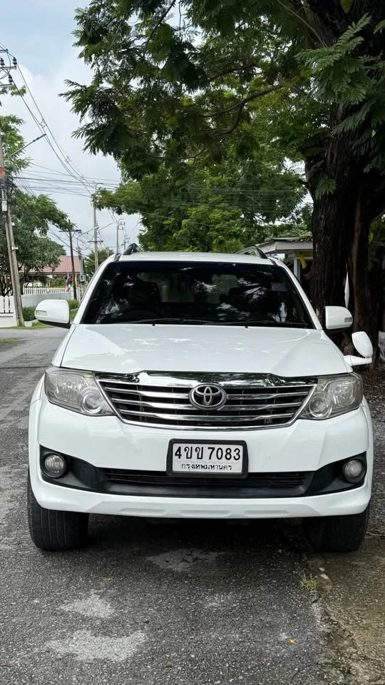 2013 Toyota Fortuner I 3