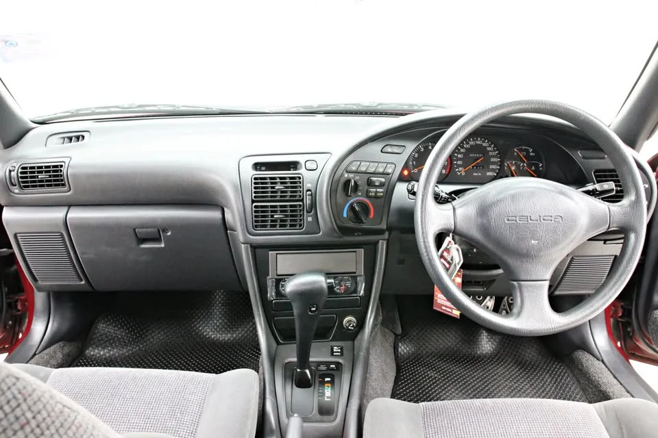 Toyota Celica V (T180) 3
