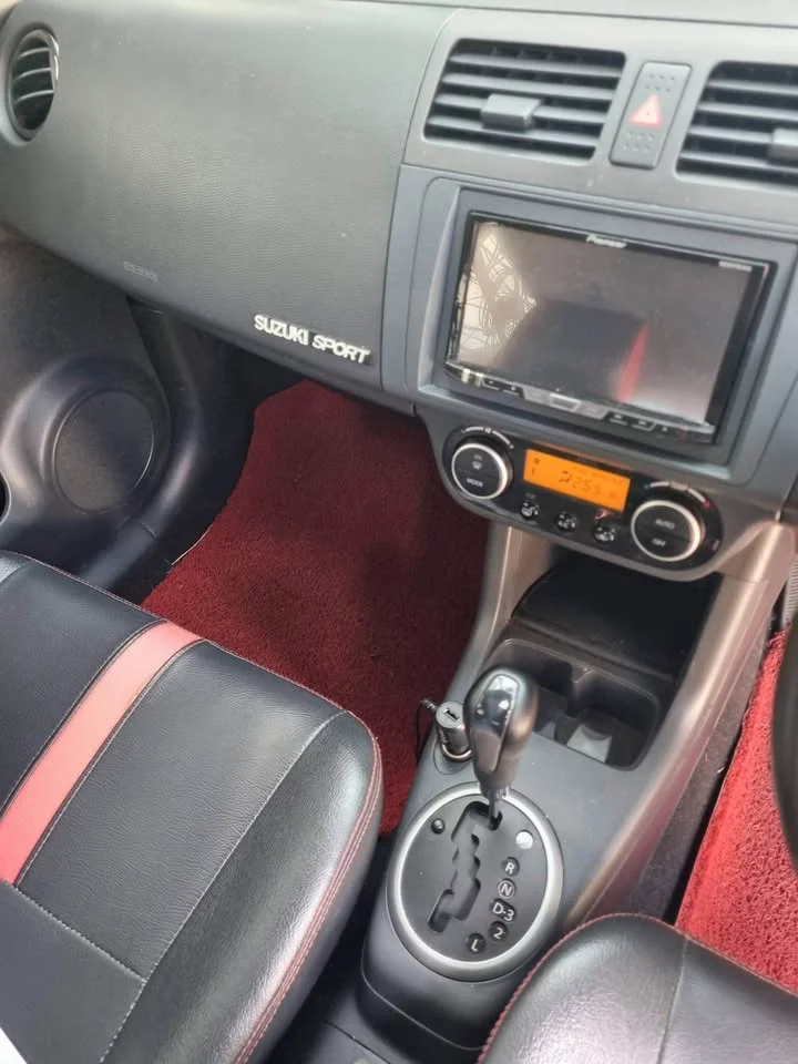 2011 Suzuki Swift I 2