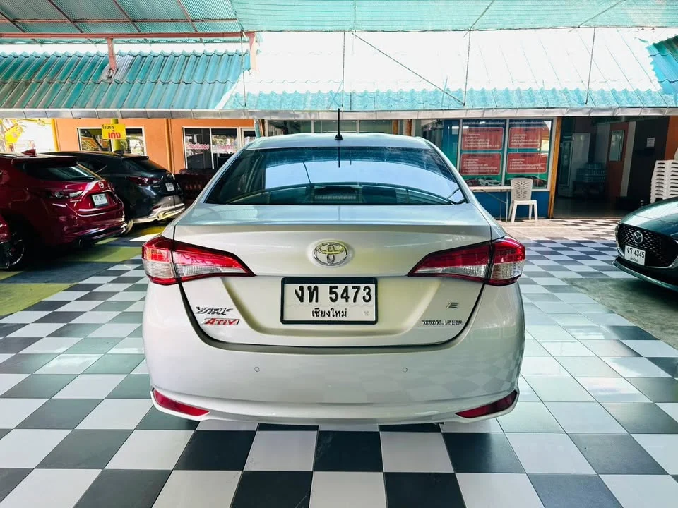 2017 Toyota Yaris ATIV III 3