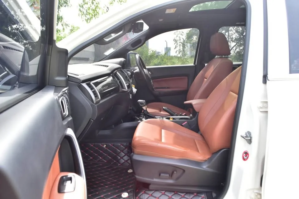 2019 Ford Everest II 2