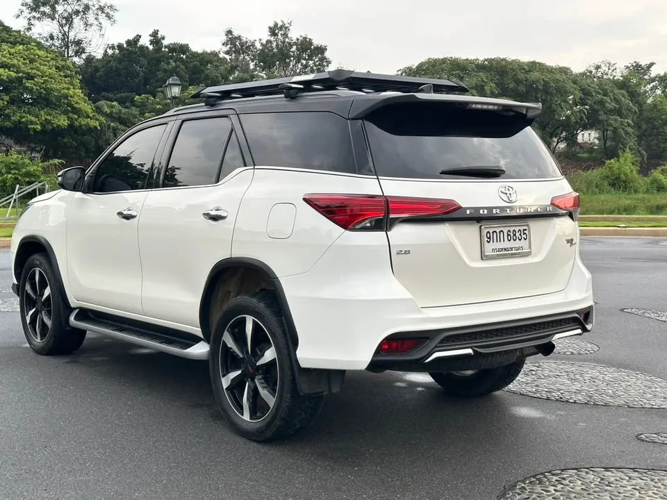 2019 Toyota Fortuner II 2