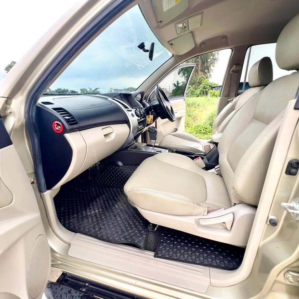 2010 Mitsubishi Pajero Sport II 2
