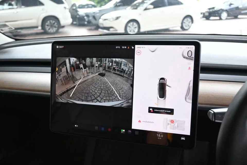 2023 Tesla Model 3 2