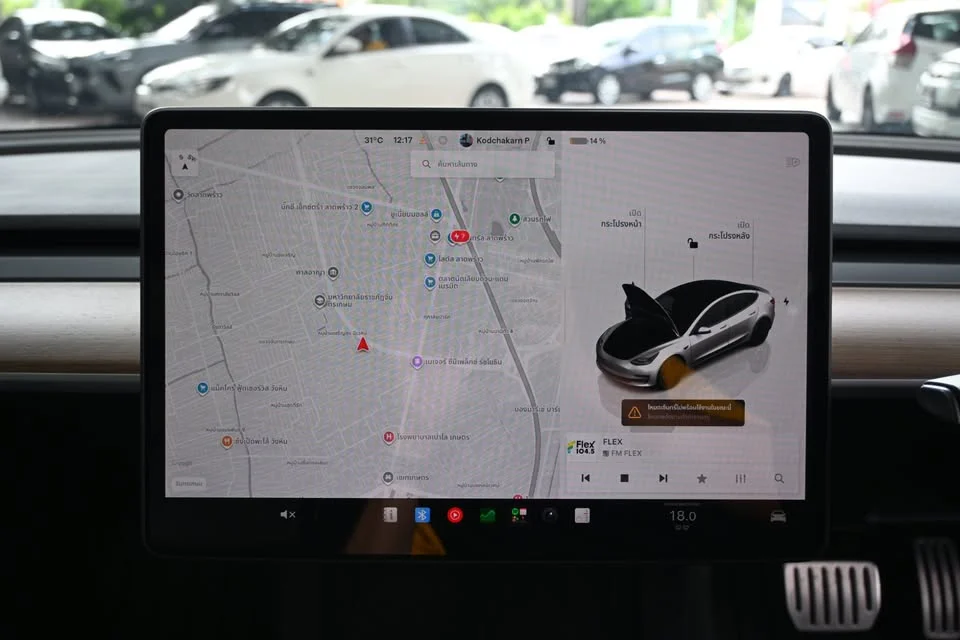2023 Tesla Model 3 2