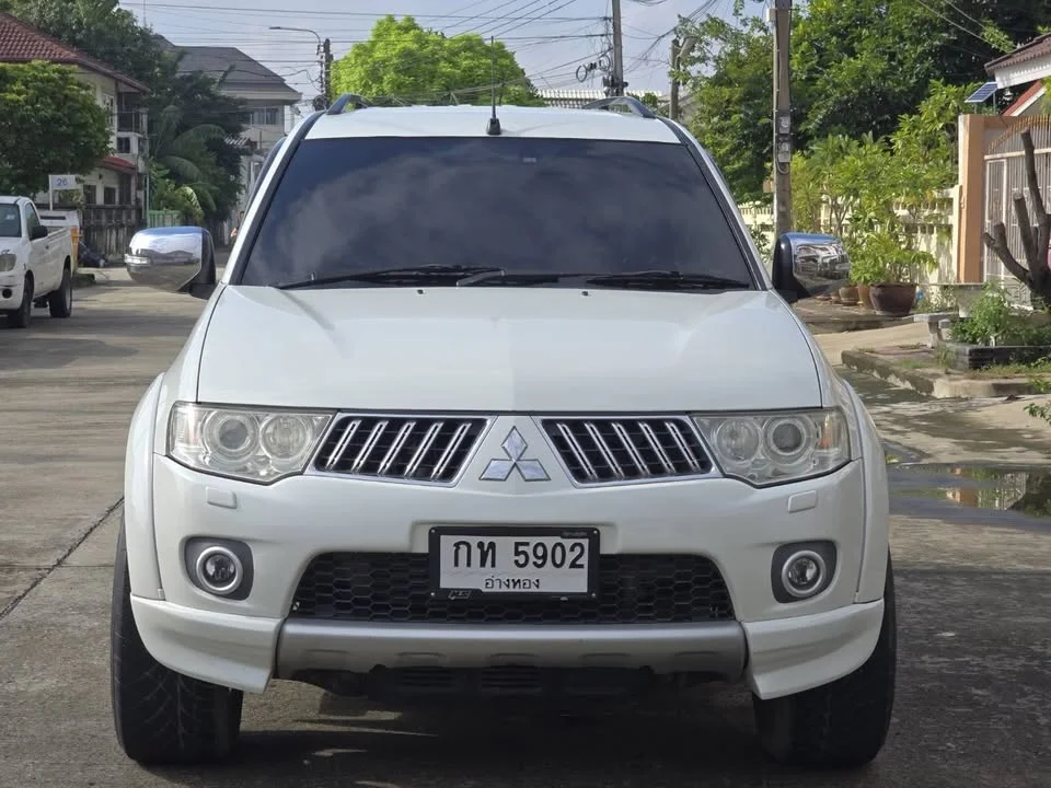 2012 Mitsubishi Pajero Sport II 2