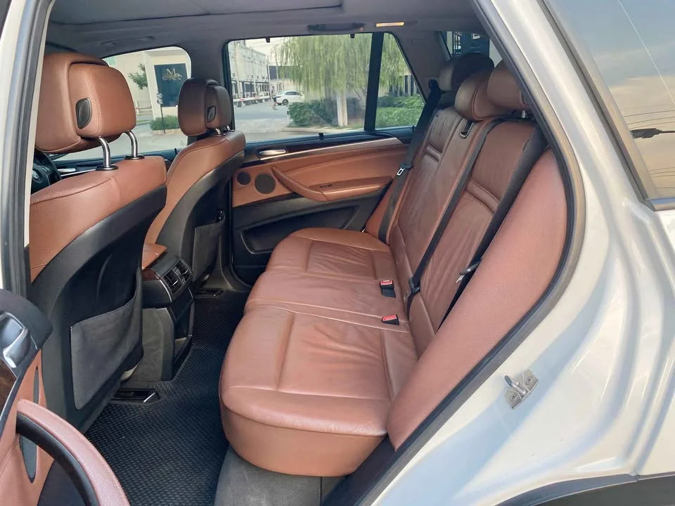2011 BMW X5 E70 2