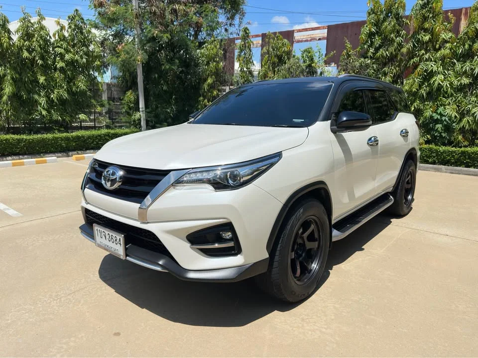 2020 Toyota Fortuner II 3