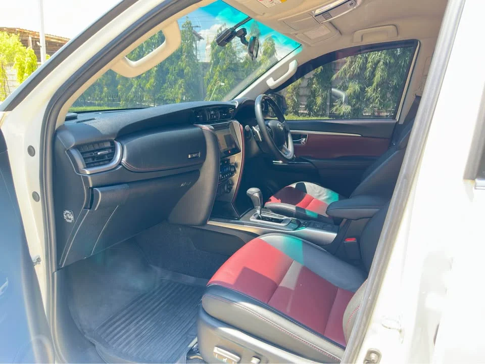 2020 Toyota Fortuner II 2