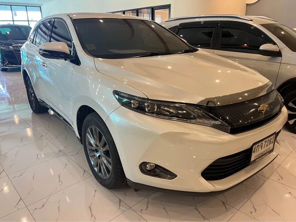 2014 Toyota Harrier III 3