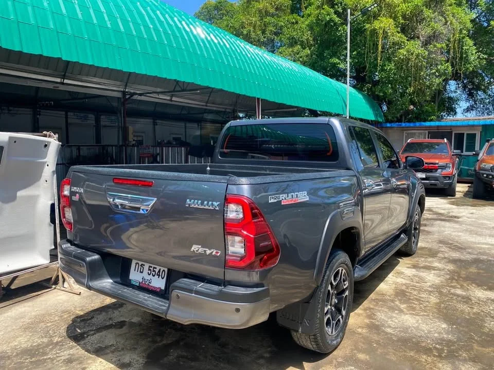 2023 Toyota Hilux VIII 3