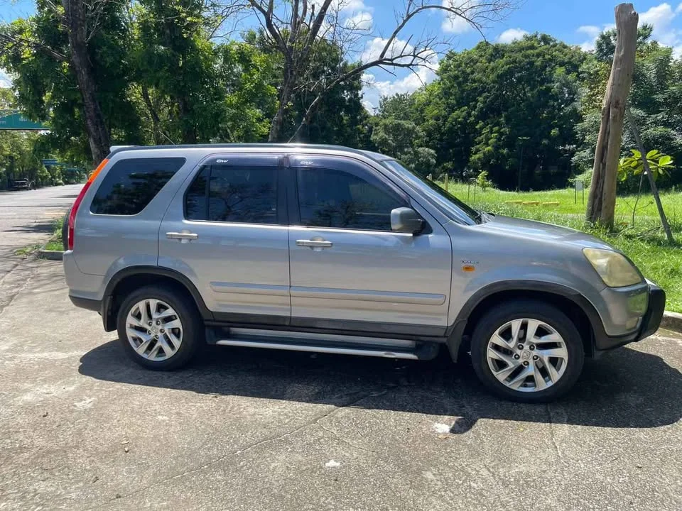 2004 Honda CR-V II 3