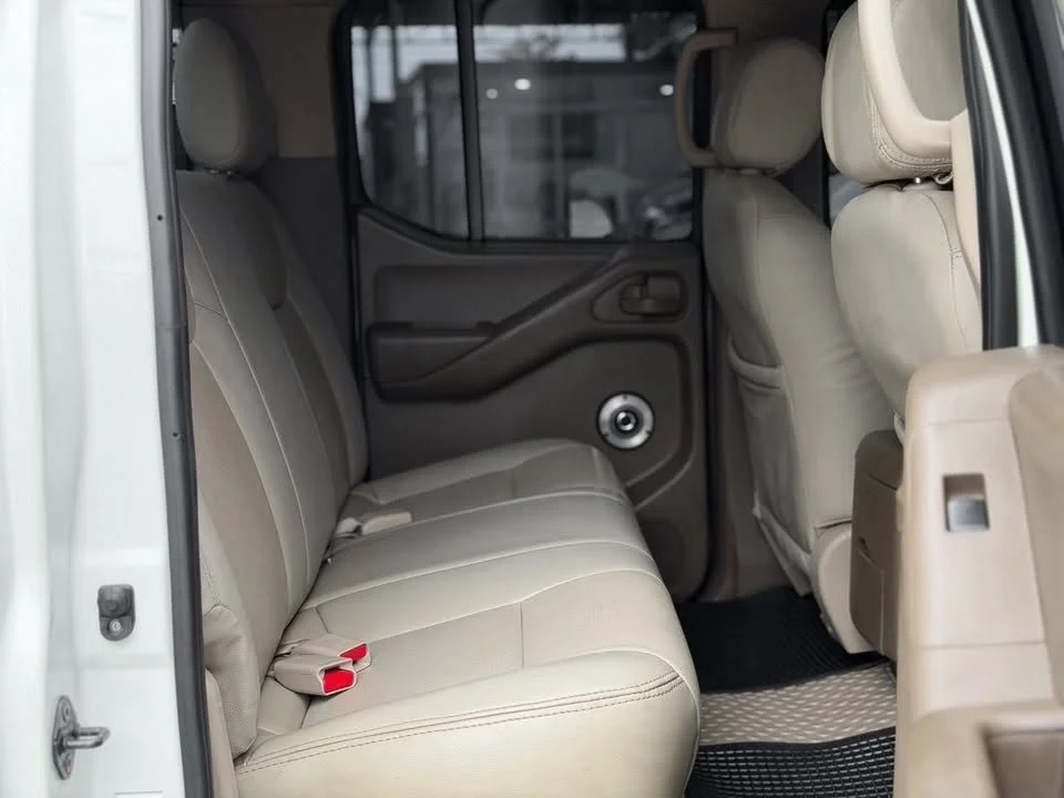 2010 Nissan Navara II 3