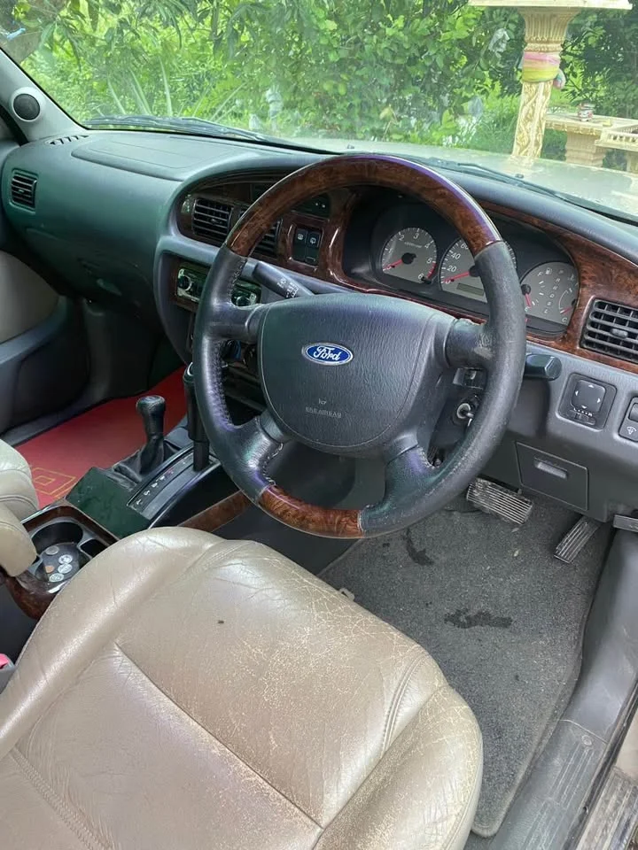 2005 Ford Everest I 3