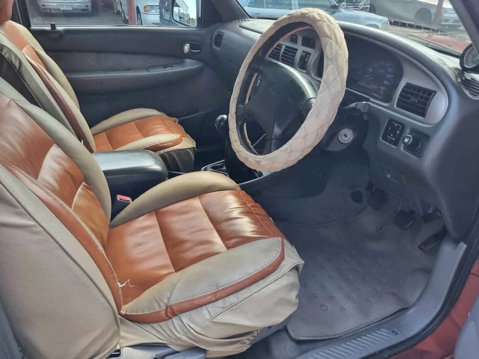 2003 Mazda 2500 Fighter V 3