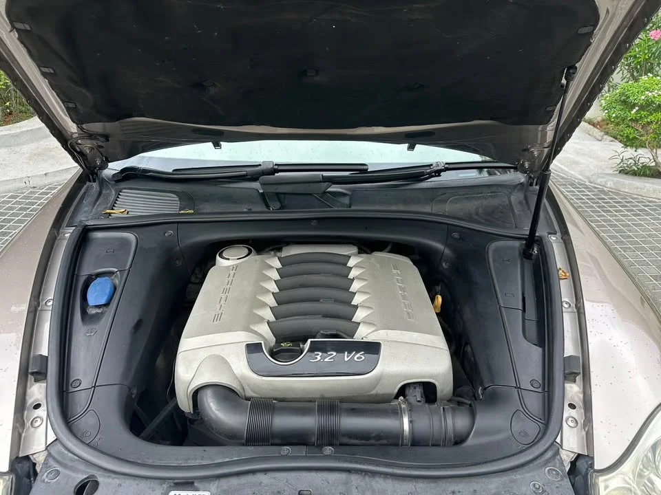 2004 Porsche Cayenne I  2