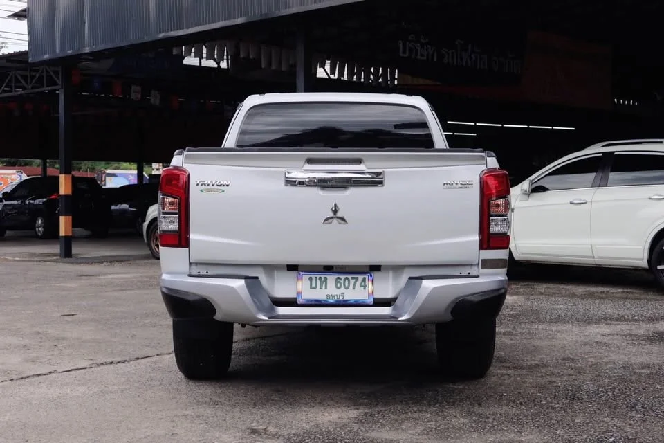 2018 Mitsubishi Triton V 3