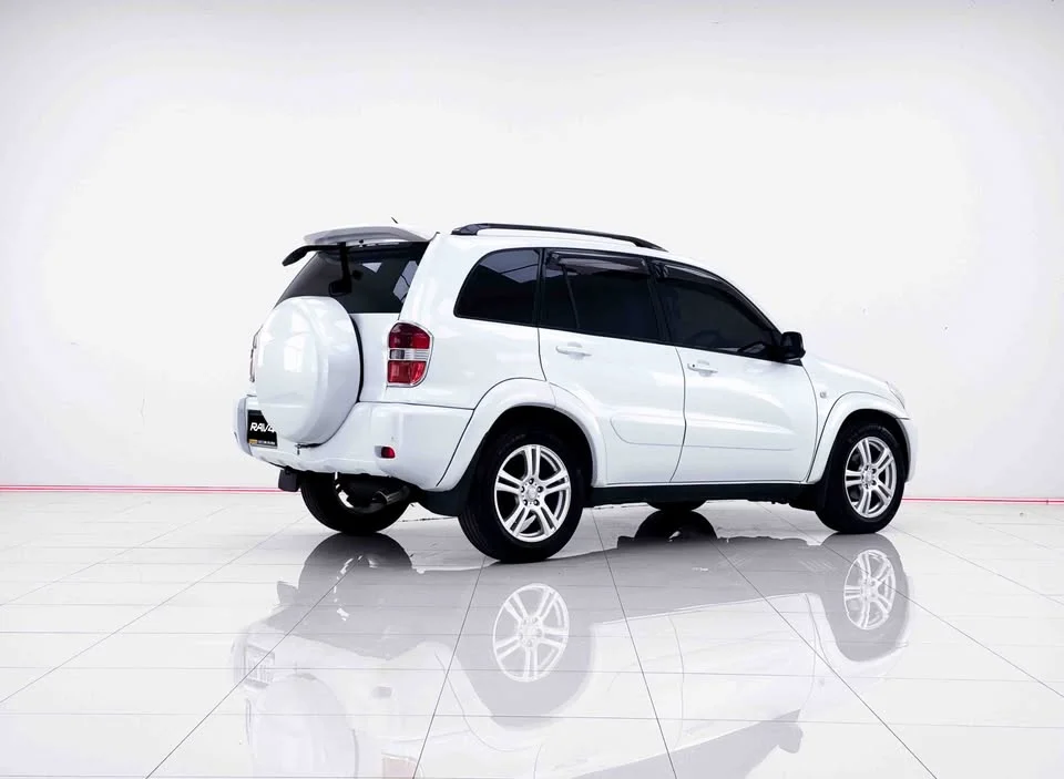 2002 Toyota RAV4 II 3