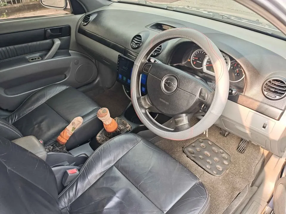 2005 Chevrolet Optra 2