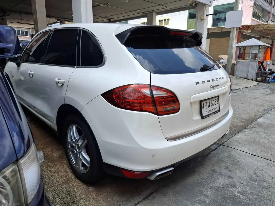 2010 Porsche Cayenne II 3